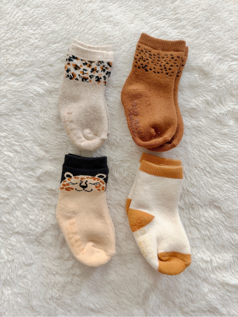 Old Navy Baby Socks Set of 4 Animal Prints Brown Tan Size 3-6M